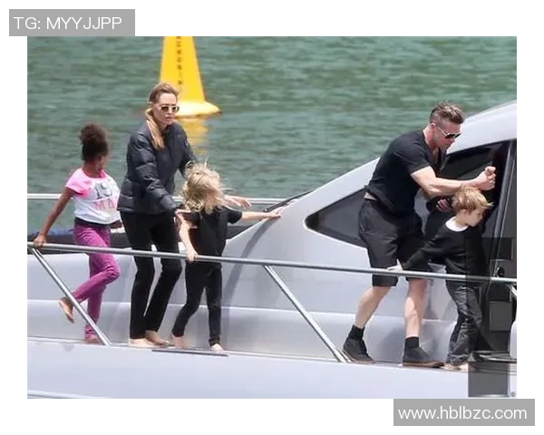 足球球星一顿饭花费揭秘 豪华餐饮背后的奢华生活方式 足球球星一顿饭花费揭秘 豪华餐饮背后的奢华生活方式